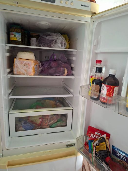 Холодильник Samsung