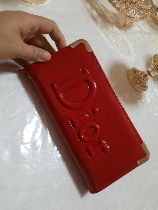 Sotiladi yangidek holati zor