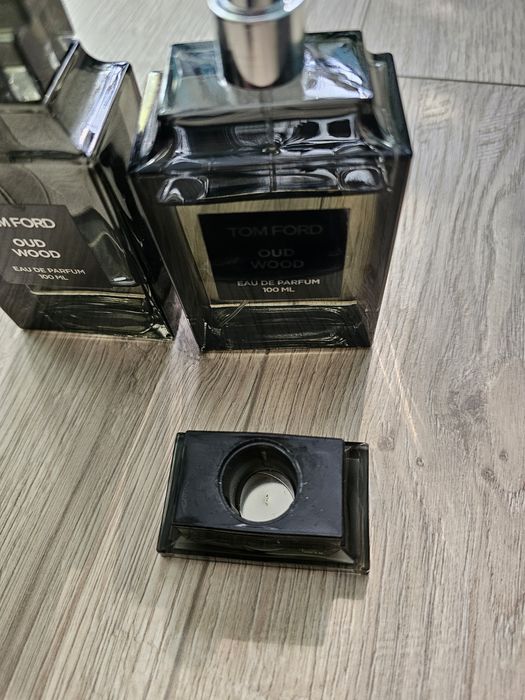 2бр. 2020 бач Tom Ford Oud Wood 100ml Неразпечатан, 90ml оригинален