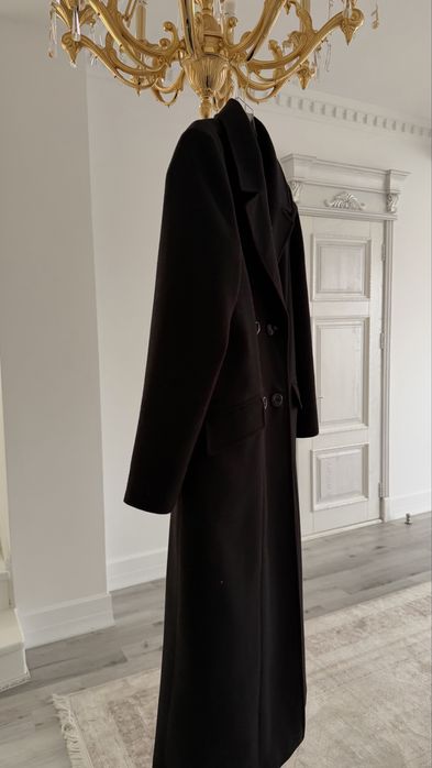 Пальто в черном цвете