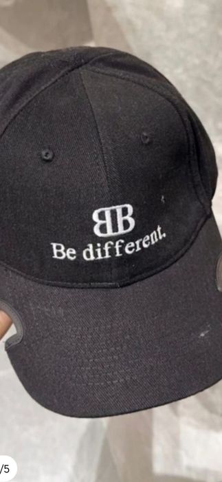 Șapcă Balenciaga model 2026, 7  modele