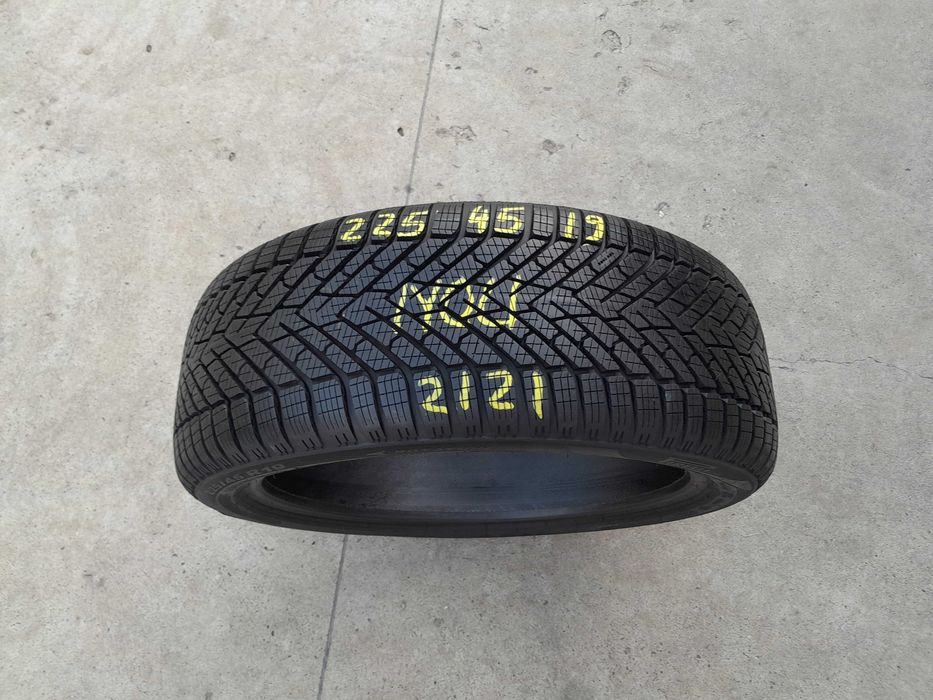 O anvelopa noua de iarna 225 45 19 pirelli cinturato winter 2 dot 2021