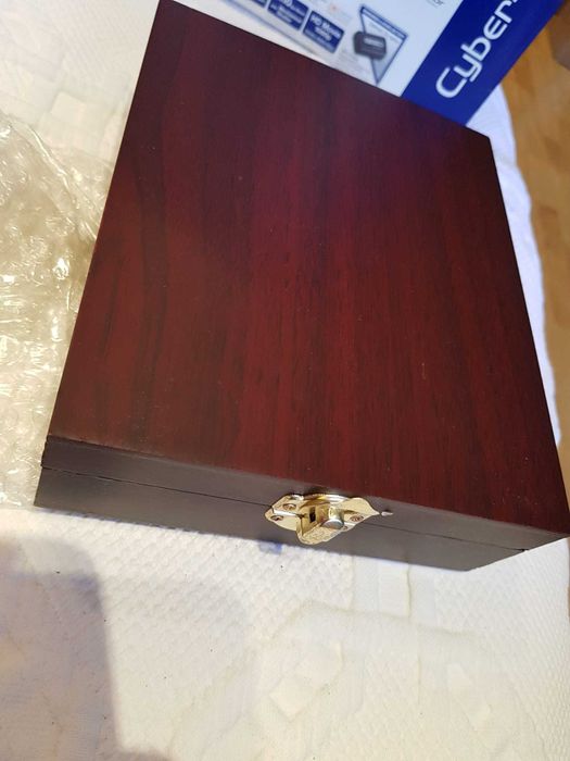 Cutie set accesorii vin