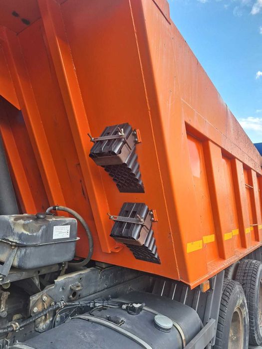 Автомобиль Камаз 65115 самосвал
