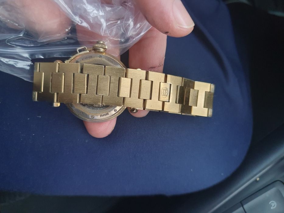Vând ceas Cartier Paris metalic auriu