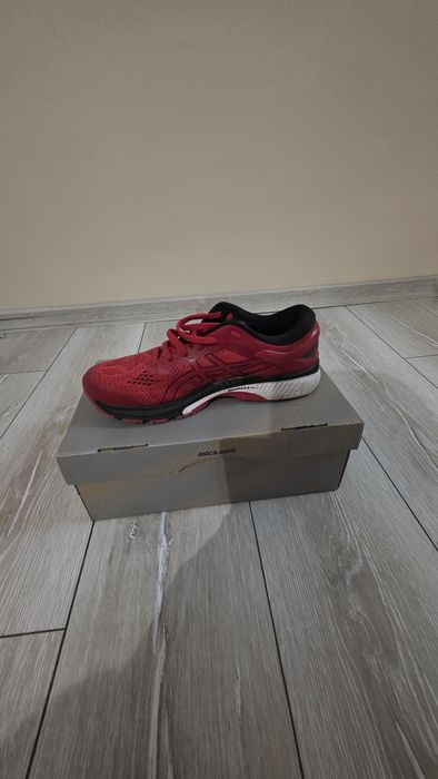 Маратонки Asics, номер 40