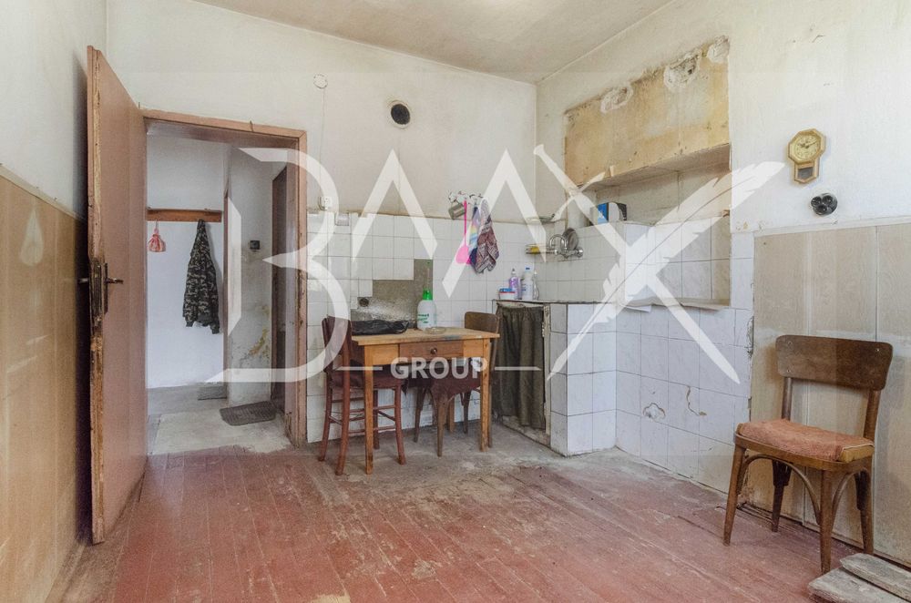 Продава се Къща в София, Център - 144 кв.м за 542 €/кв.м - Снимка #4