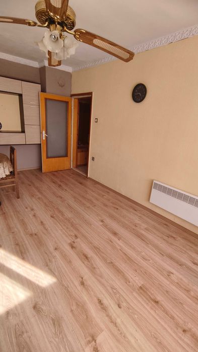 Продава се Двустаен апартамент в Добрич, Градска болница - 50 кв.м за 929 €/кв.м - Снимка #3