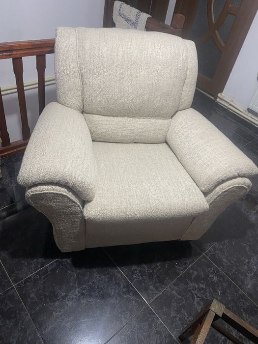 Tapiter reconditionez canapele fotolii