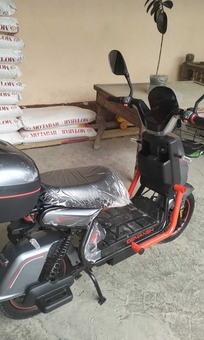 skuter elektronni