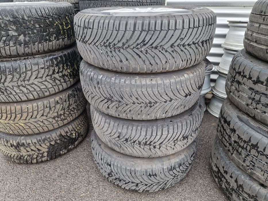 Гуми с Джанти за Mercedes GLE W166 235/65 R17 Bridgestone 2023