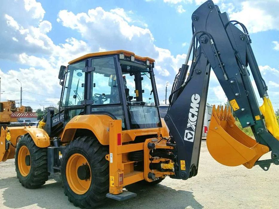 Экскаватор-погрузчик 4х4 UZXCMG XC8-S 2570 Объем ковша 0,3 Функция 4в1