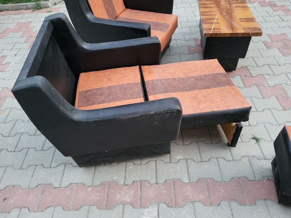 Set 2 fotolii, 2 tabureti si masa