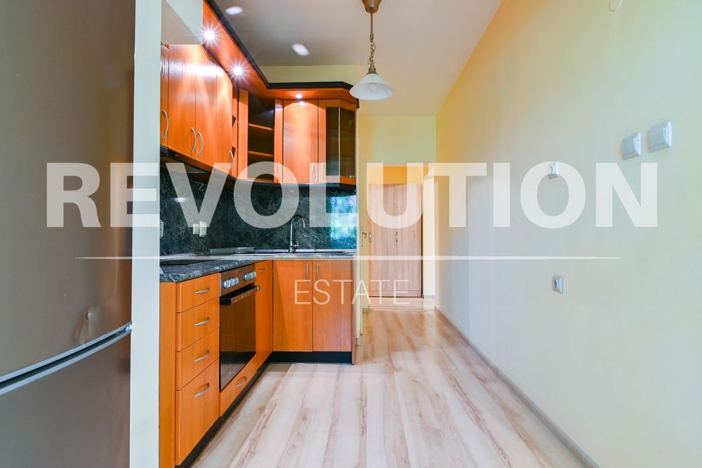 Дава се под наем Тристаен апартамент в София, Гоце Делчев - 110 кв.м за 847.62 € - Снимка #4