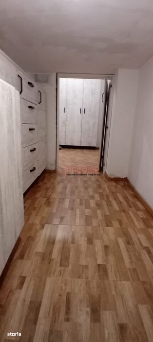 Metrou Eroii Revoluției  - Garsonieră