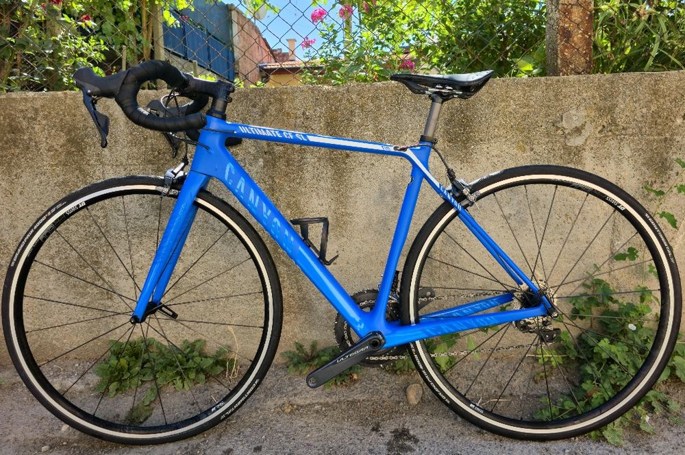 Карбонов Canyon Ultimate 7.3кг. S размер Шосеен ULTEGRA SHIMANO Group set DT Swiss 1600pPR Перфектен
