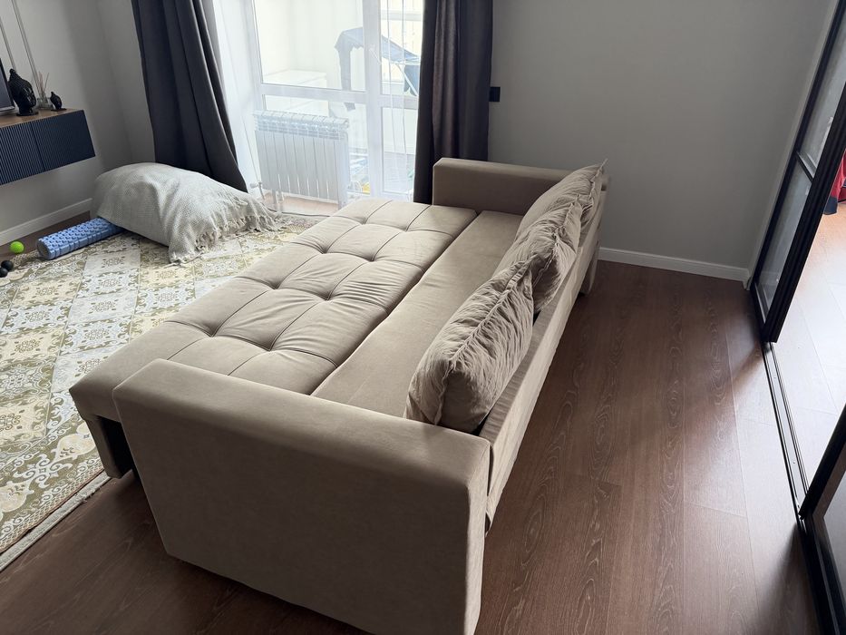 Продам диван в хорошем состоянии.