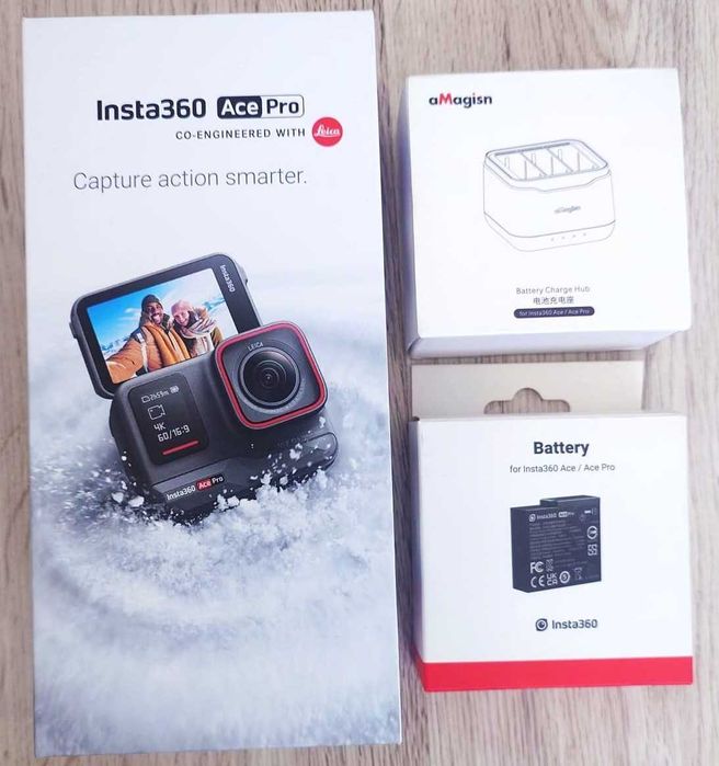 Insta360 Ace Pro cu accesorii (charger, 4 baterii, case, selfie stick)