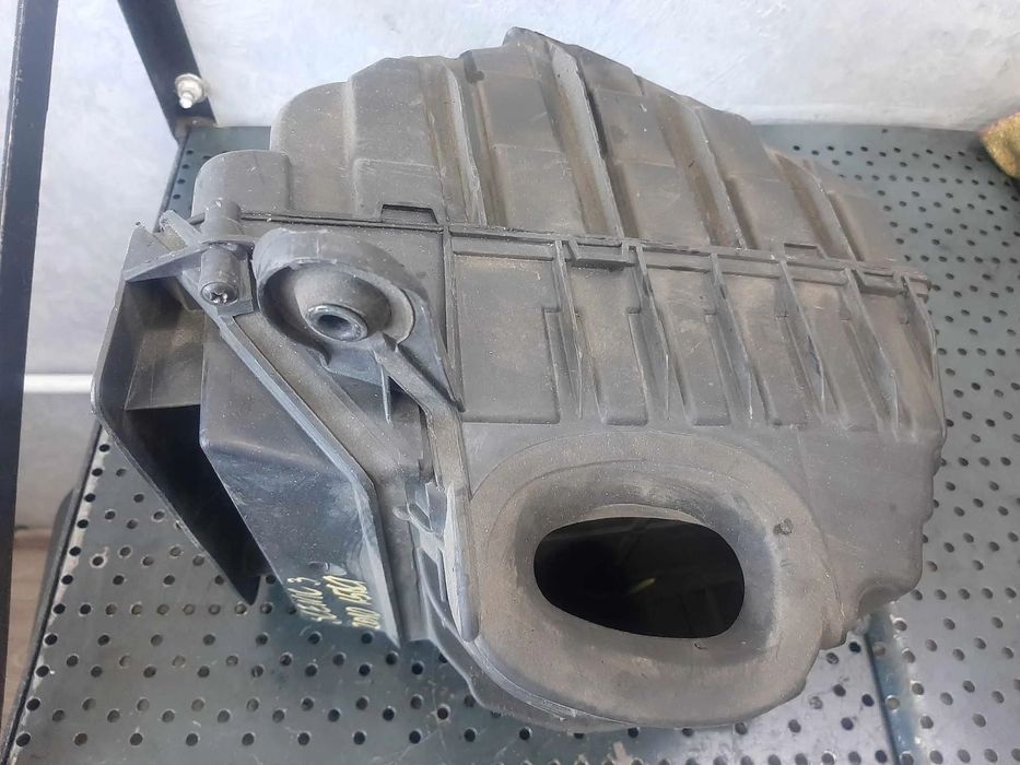 carcasa filtru aer  1.5 dci  renault megane 3 scenic 3  8200947663c