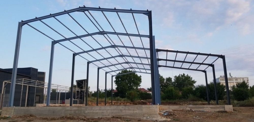 Vând hală metalica