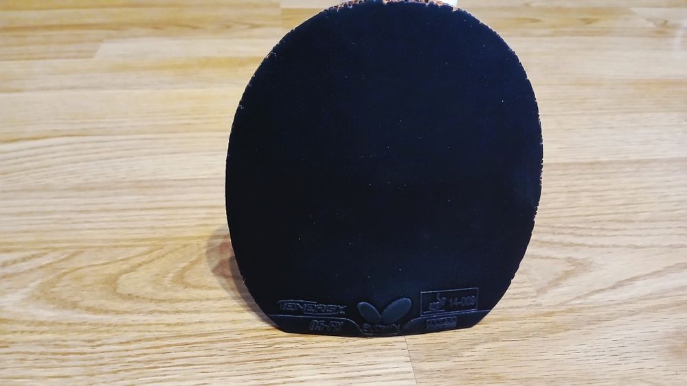 Vând față de paletă butterfly tenergy 05fx