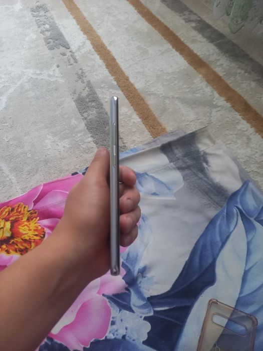 Самсунг С10 5Ж 256Гб