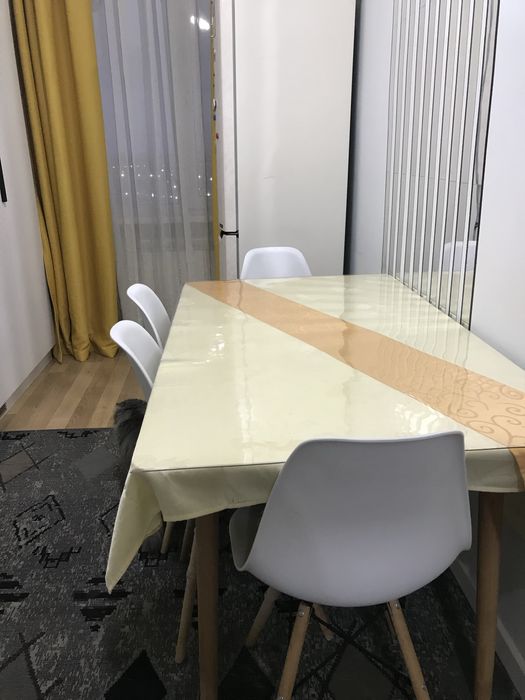 Продам стол и стулья