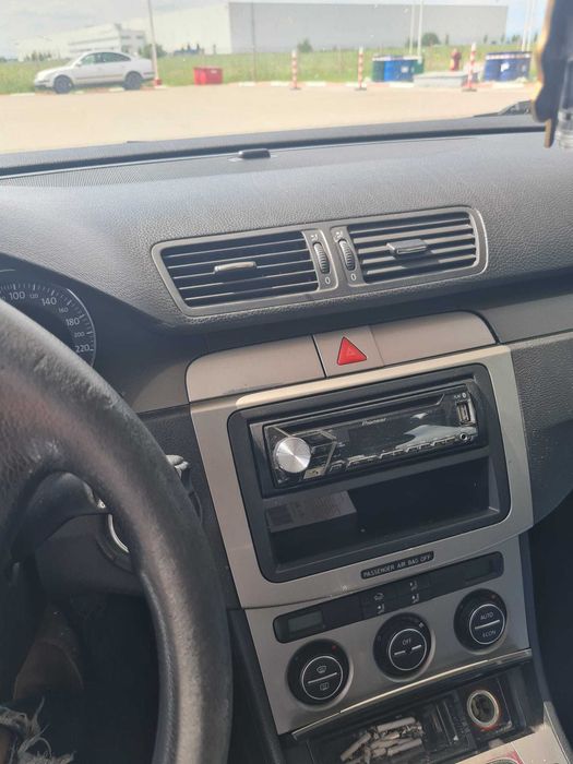 VOLKSWAGEN Passat 2006 — imagine 4