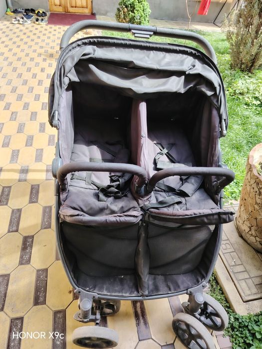 Коляска двойной ранги кора