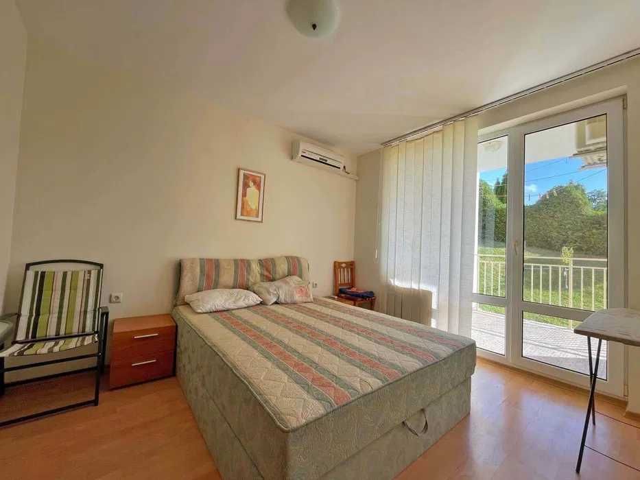 Дава се под наем Двустаен апартамент в Свети Влас - 65 кв.м за 200 € - Снимка #3