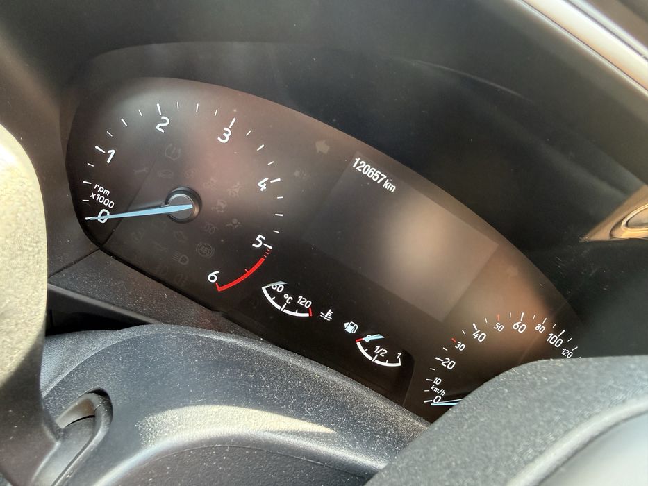 FORD Focus 2020 — imagine 5
