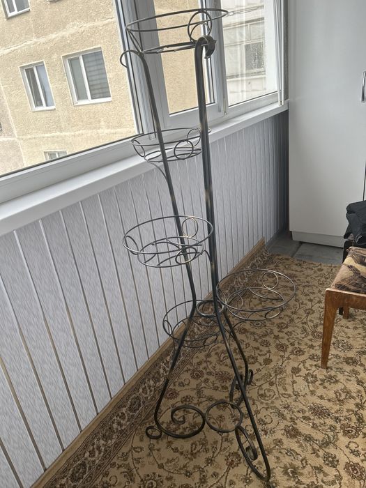 Стойка под цветы