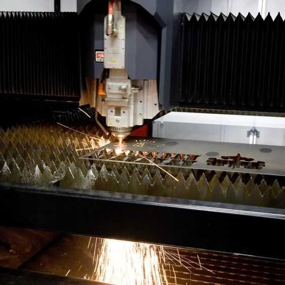 Лазерная резка  Лазерная сварка и  Лазерная чистка металла