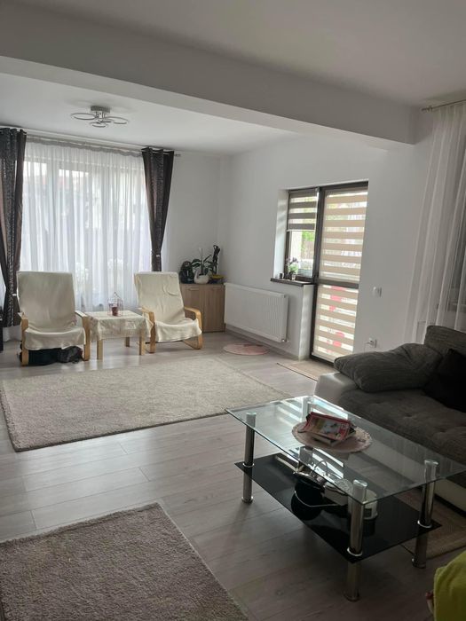 Casa duplex de vanzare