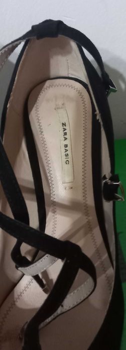 Vând pantofi cu toc Zara ,mărime 38,negri
