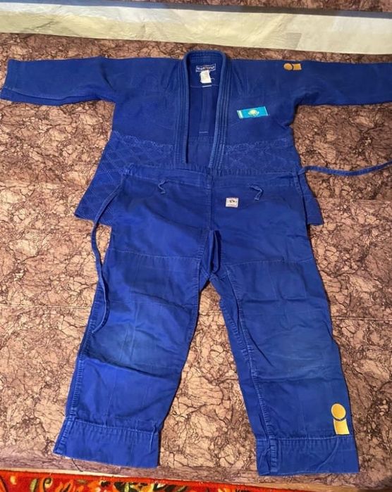 Кимано для дзюдо адидас,ессимо,мизуно ….