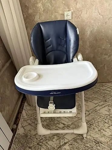 Продам детский стул для кормления !!