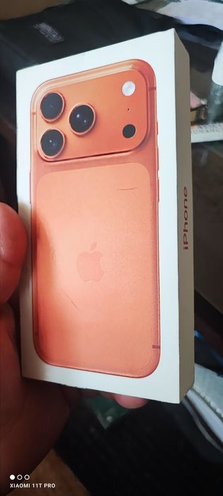 Продавам iPhone 17 Pro