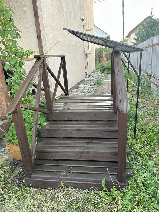 Продам крыльцо деревянное