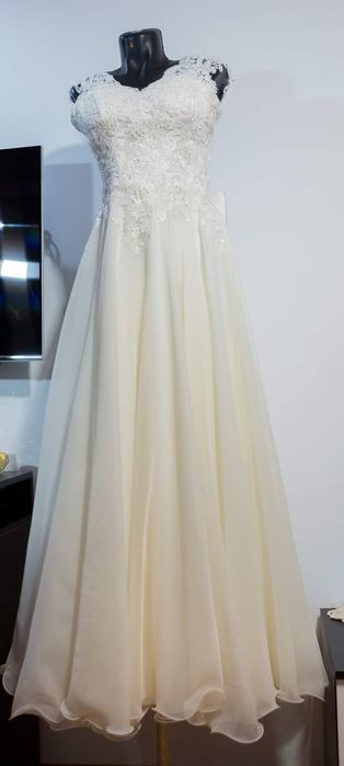 Vând rochie de mireasa