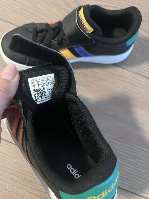 Adidasi prntru copii Adidas