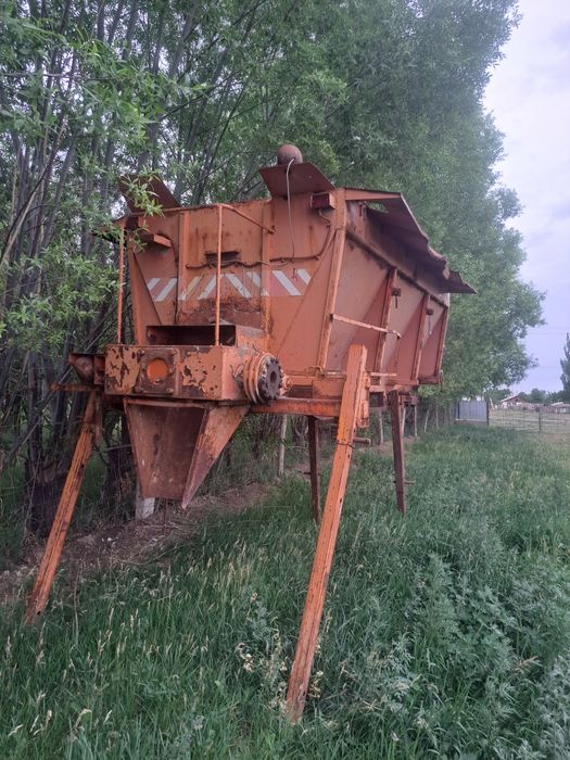 Пескразбрасыватель