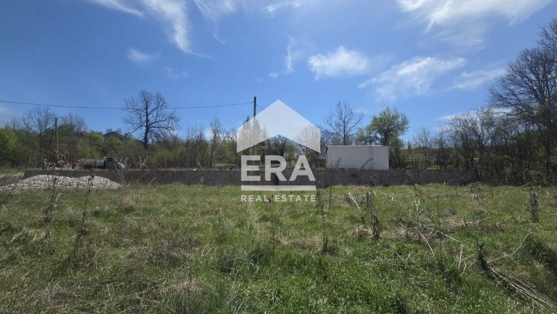 Ексклузивно! Ера Тера продава УПИ в с. Каленовци.