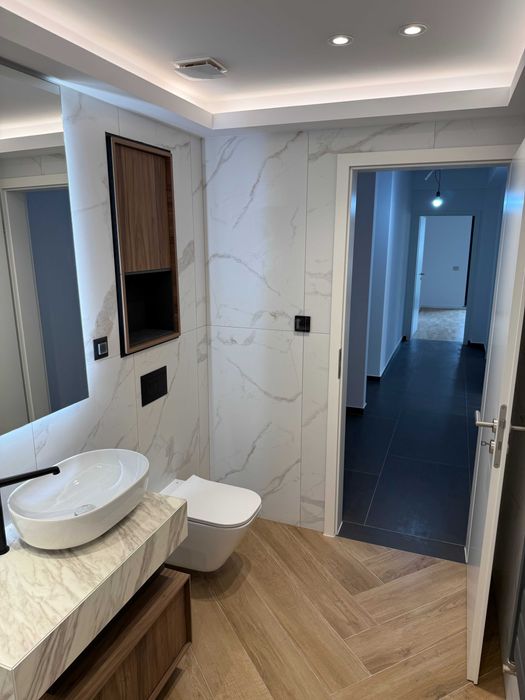 Apartament 2 camere Cosmopolit Rise Brasov, parcare subterana si boxa