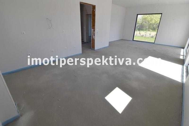 реф.19385 Чисто нова къща с две паркоместа-Коматевско шосе!