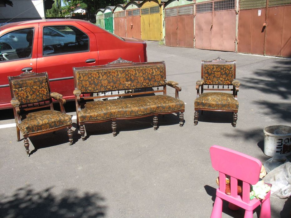 Mobilier antic- set de mobilier