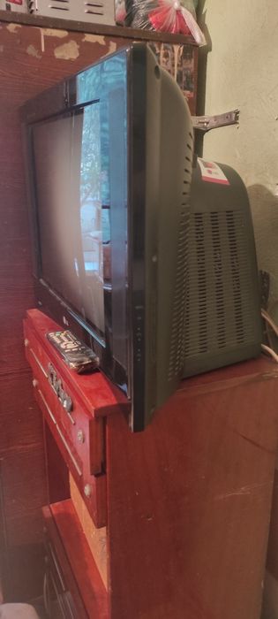 Продается телевизор lg