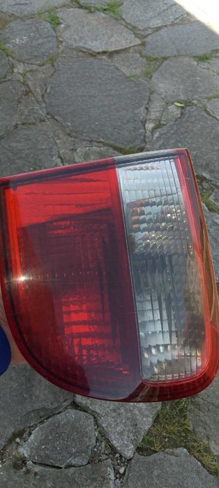 Продавам стопове за сеат 15 евро ляв и десен външен и вътрешен стоп за сеат леон стопове за SEAT LEON и други елементи за осветителна уредба