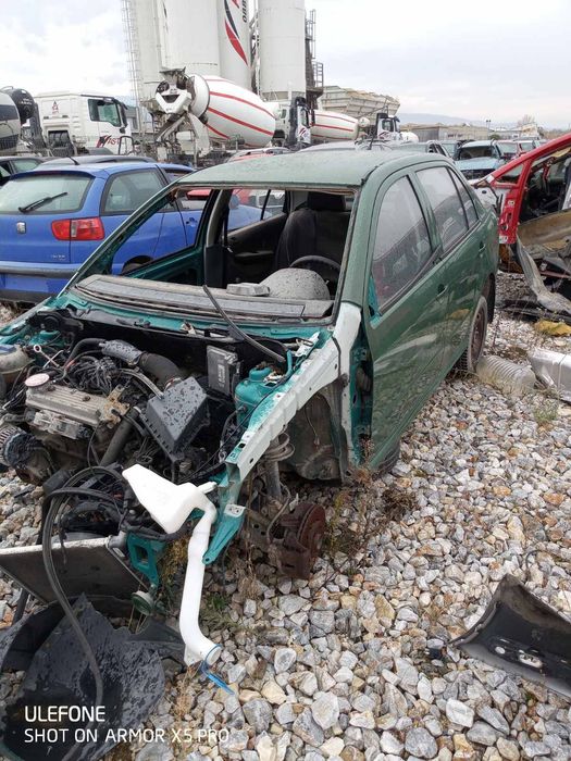 Шкода фабия 2000 год. 1.4 бензин