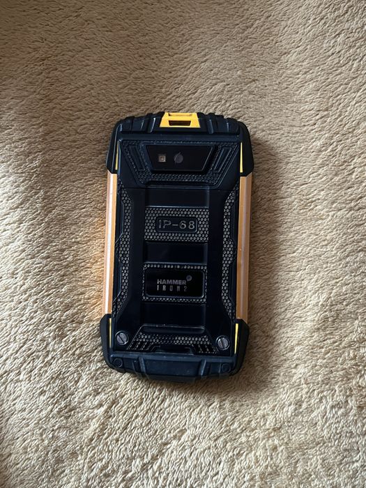 Telefon Hammer Iron2